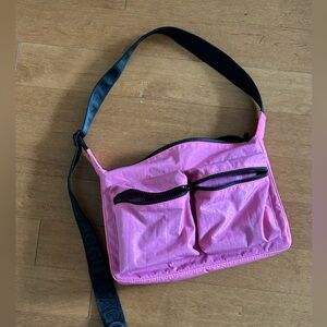 BAGGU Medium cargo bag azealia pink